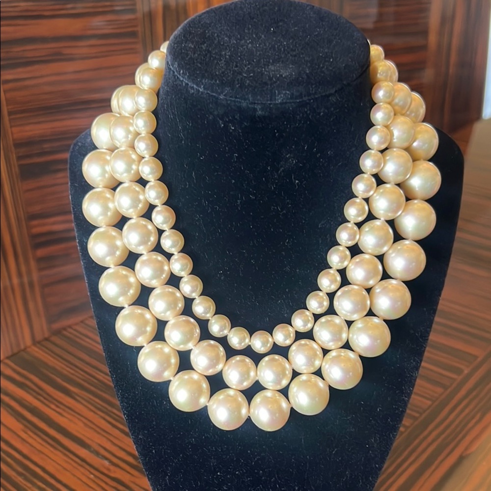Elegant Three tier Majorica Pearl Necklace